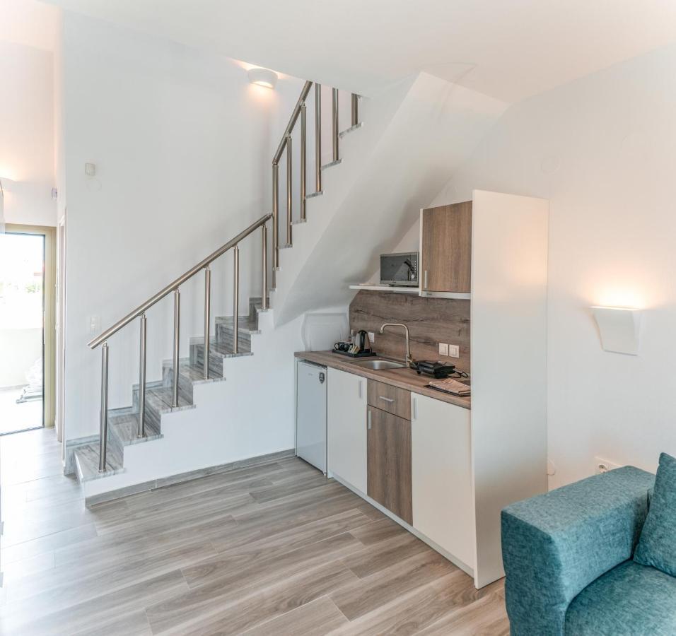 Oliva Suites Nikiti  Dış mekan fotoğraf